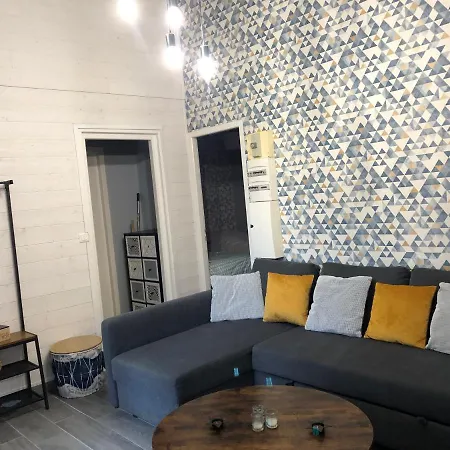 Dans Domaine Privé * Signy-le-Petit