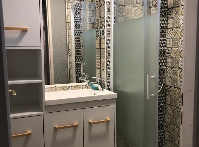 Dans Domaine Privé *