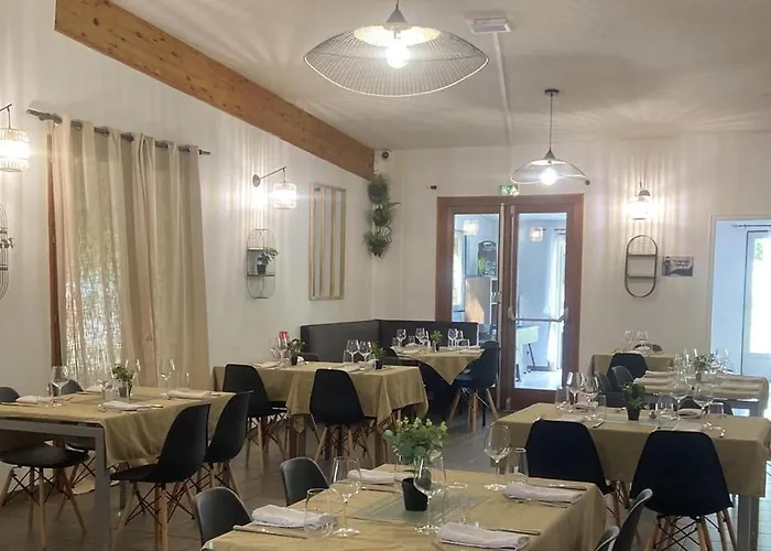 Dans Domaine Privé Hébergement de vacances